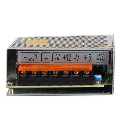 伊萊科雙組輸出開關(guān)電源D-30A 機(jī)箱監(jiān)控設(shè)備的電壓轉(zhuǎn)換利器